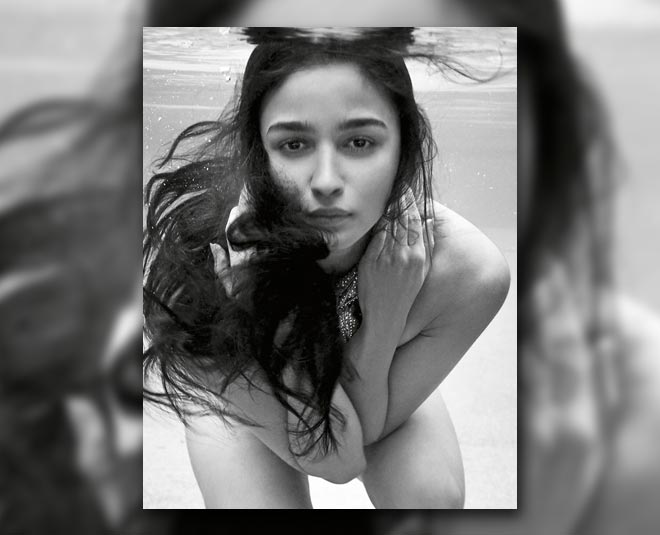 एक्सप्रेशन के मामले में बेस्ट- alia bhatt selfie photo