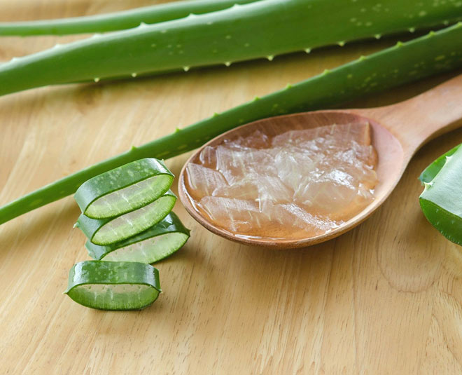 aloe vera dry cracked hands