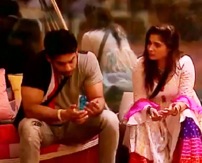 bigg boss season  contestant arti singh brother