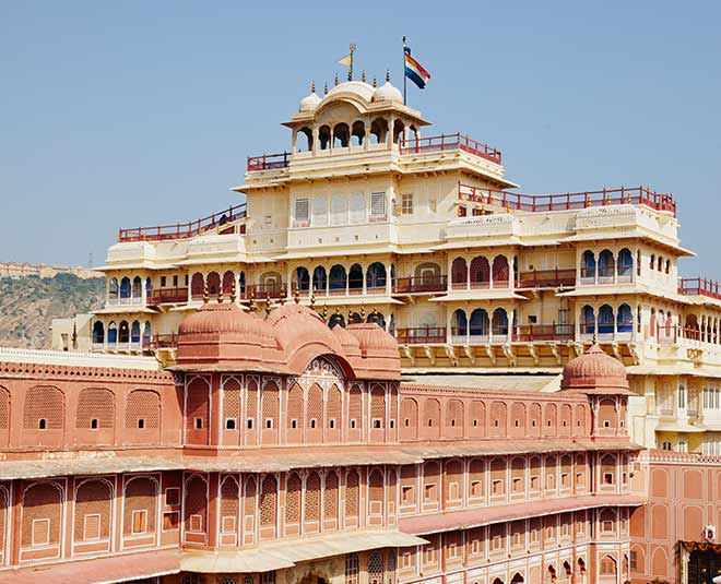 Experience Royal Life Of Maharajas In City Palace Of Jaipur Listed On Airbnb In Hindi | experience royal life of maharajas in city palace of jaipur listed on airbnb | HerZindagi