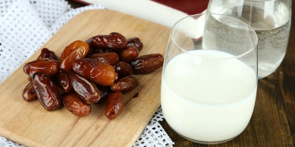 Have Insomnia, Cough Or Constipation? Have Soaked Dates In Milk Everyday