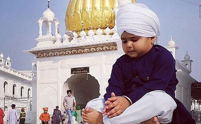 'खालसा' पंथ की शुरुआत किस गुरू ने की थी? guru nanak jayanti in hindi