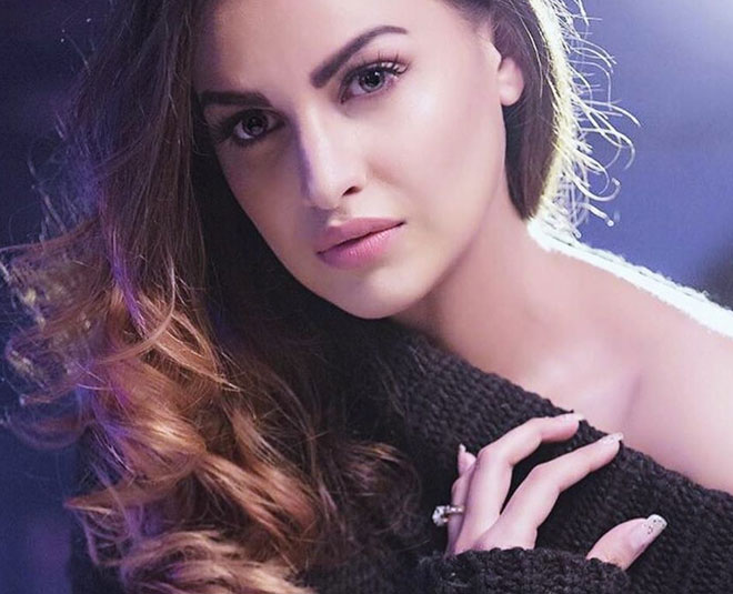 Bigg Boss 13 Here Is How Himanshi Khurana And Shehnaz Gill Are Connected Herzindagi 4483