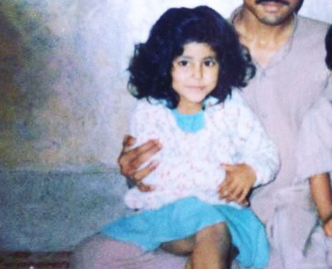 hina khan with father