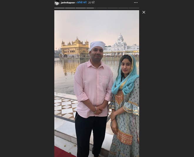 janhvi kapoor with director of dostana 