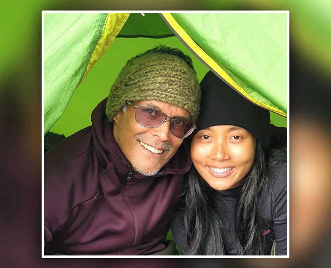 मिलिंद से छोटी हैं उनकी सास- milind soman and ankita konwar age difference