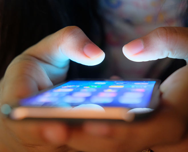 social media use anxiety attack