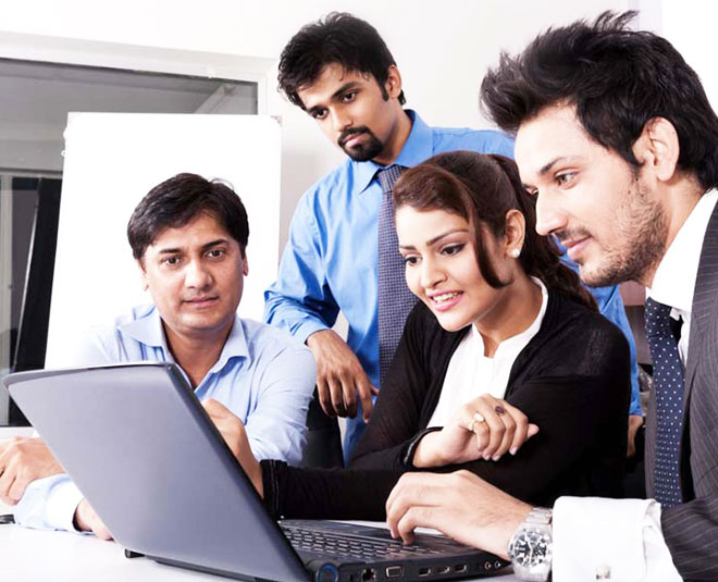 tips to get noticed in office ()