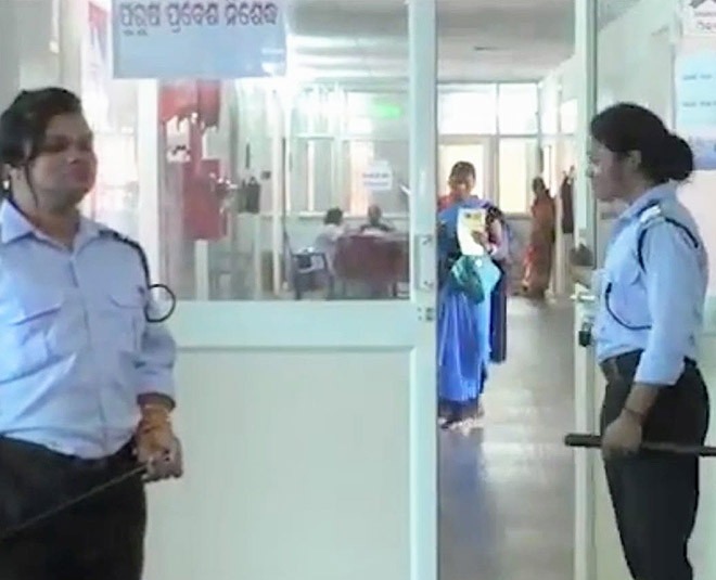 transgender  security guards in odisha hospital inside one
