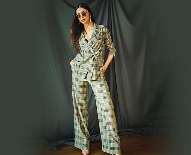 wear checkered pantsuit like celebrities inside one