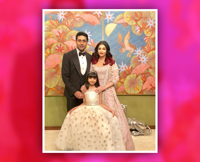 पिंक कॉम्बिनेशन- Aishwarya Rai in floral gown