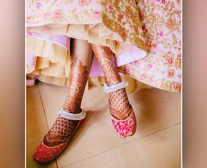 Mehndi Or Henna Designs For Legs