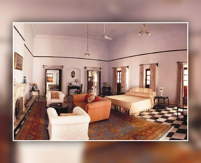 Pataudi Palace Inside Pictures Kareena Kapoor living room