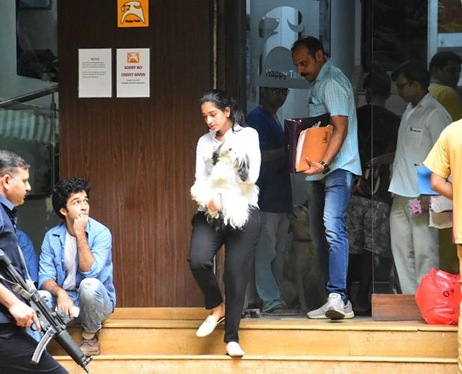 adhika merchant no makeup look inside 