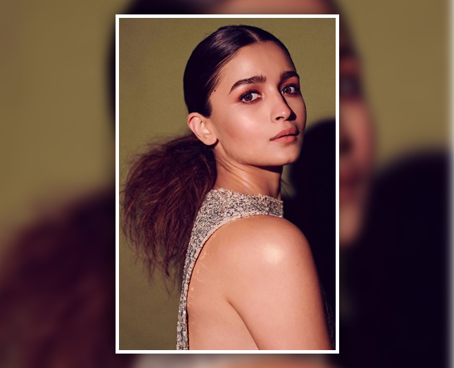 Alia Bhatt Nails The All Black Look With Minimal Makeup & Looks ...