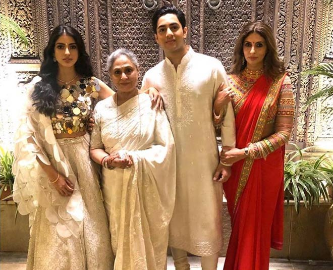 amitabh bachchan shares inside photos of diwali puja with family inside 