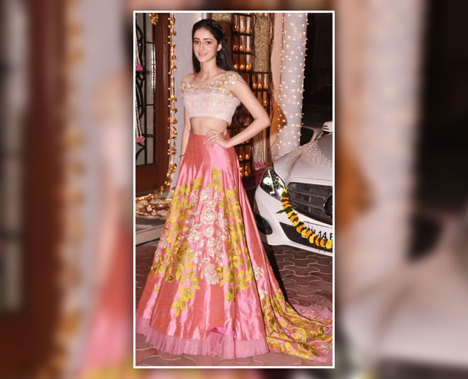 ananya pandey lehenga five