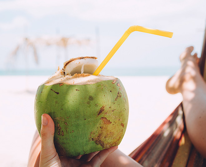  Avantages de l'eau de coco trois 