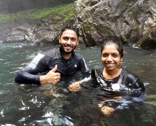 devkund waterfall enjoy