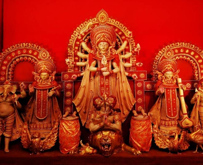 durga pandal in delhi ncr inside 