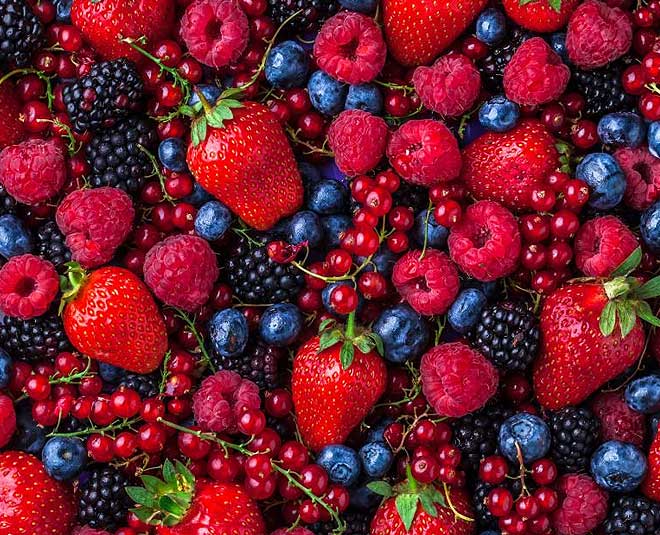 एंटीऑक्सीडेंट वाली बेरीज healthy food for breakfast berries inside