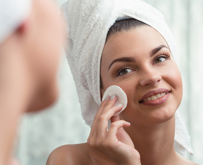 मेकअप रिमूवर का इस्तेमाल make up remover for