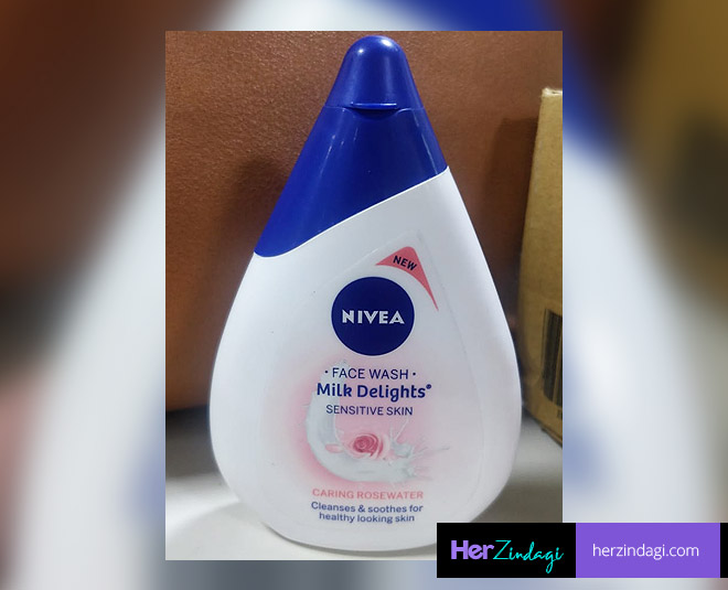 nivea saffron Face Wash