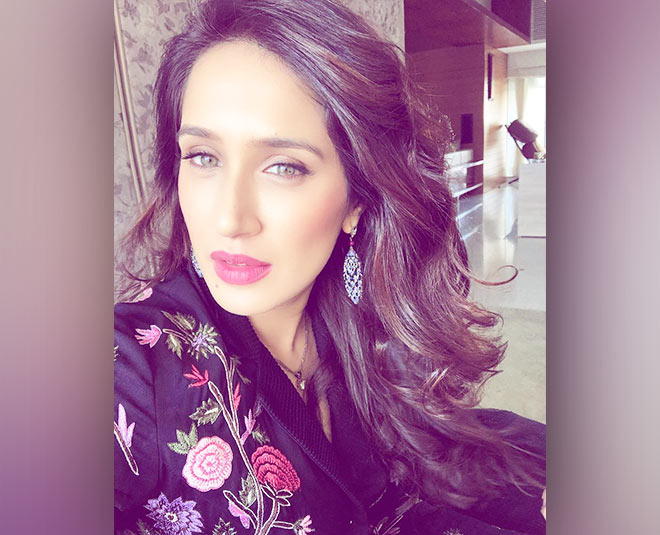 sagarika ghatge stylish look