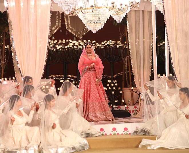 sonam kapoor lehenga look  images