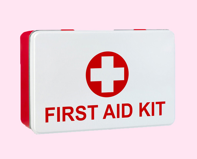 travel essentials women should have ()