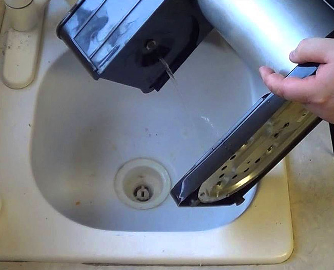 Know How To Clean Coffee Maker In Easy Way In Hindi know how to clean