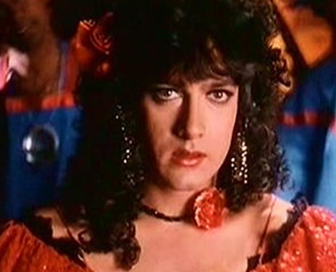आमिर खान- aamir khan dressed as woman