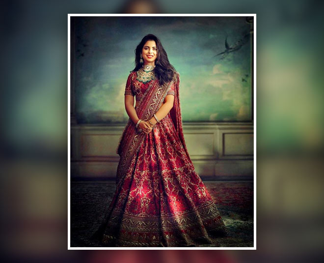 isha ambani red lehenga inside 