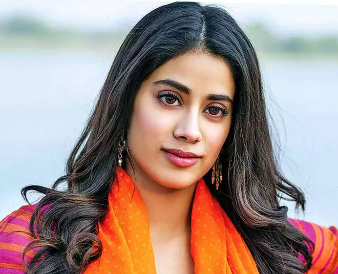 Janhvi Kapoor Follows Sridevi's Skincare Tip To Maintain A