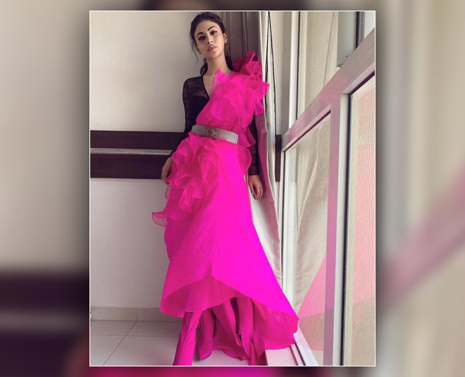 karva chauth  mouni roy looks