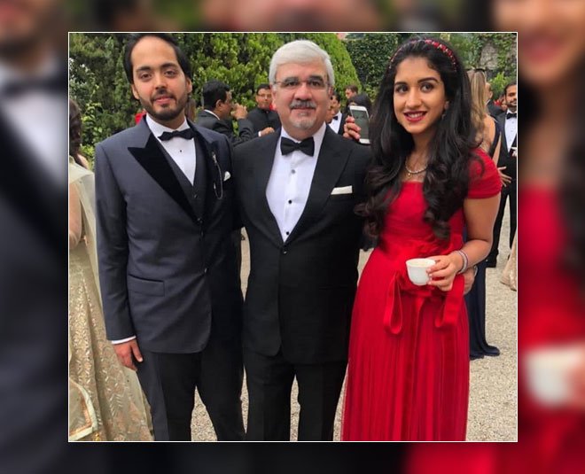 latest pictures of radhika merchant