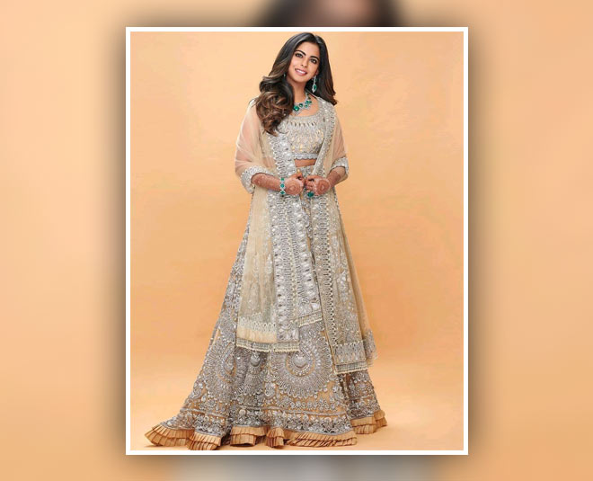 lehenga isha ambani inside 