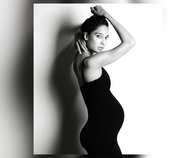 lisa haydon photograph