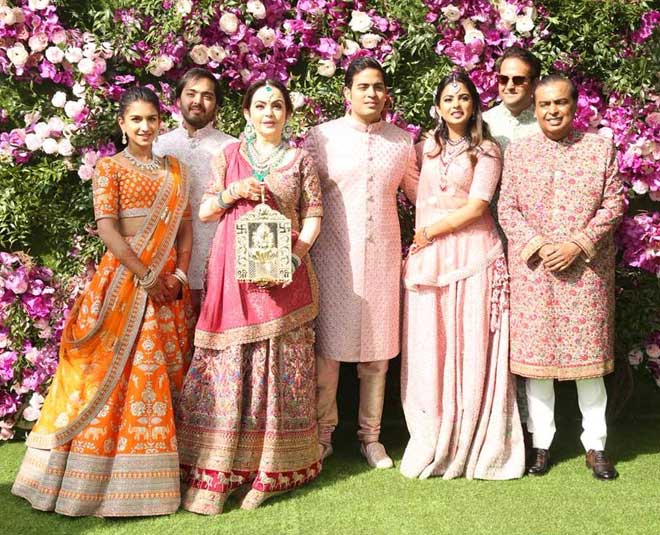 nita ambani choti bahu radhika merchant special pictures