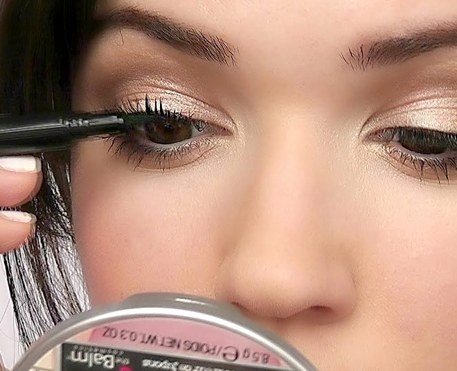 simple way to set artificial eyelash extensions inside 