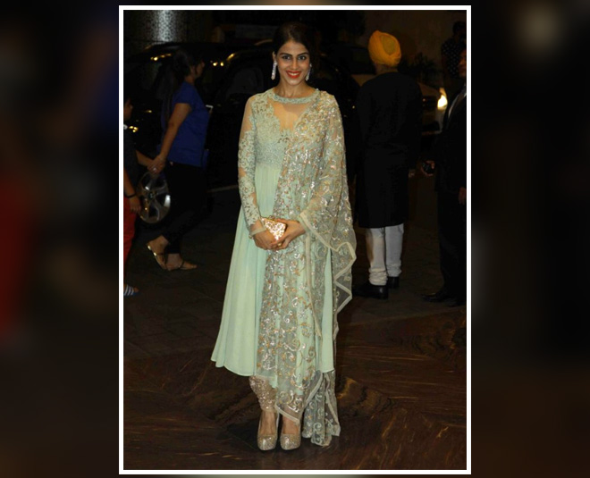 smart tips to look slim in anarkali suits inside 