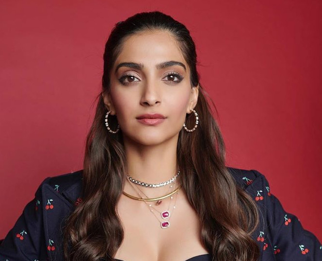 सोनम कपूर का विंग्ड लाइनर sonam kapoor eyeliner