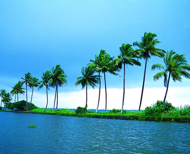 what is the best time and best places to visit kerala inside 