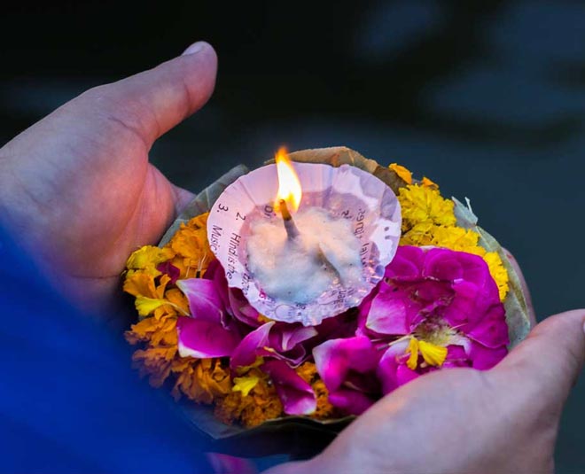 which direction to light lamp