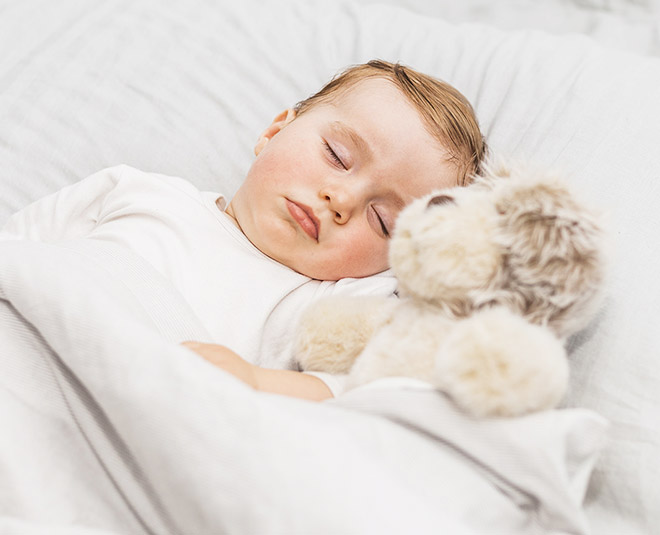 win the bedtime battle with young kids and teens Main