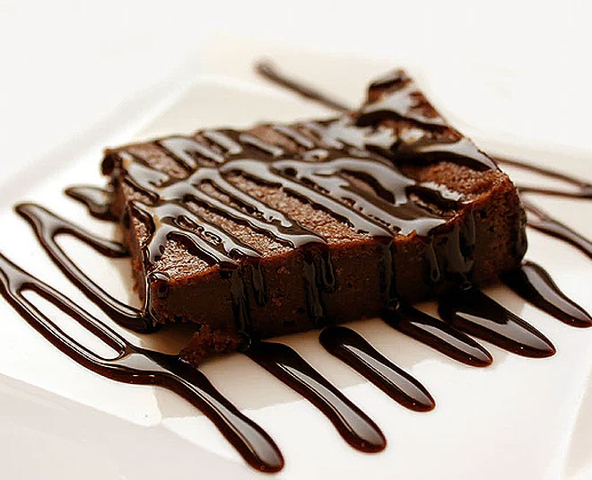 avoid these foods before going to bed four