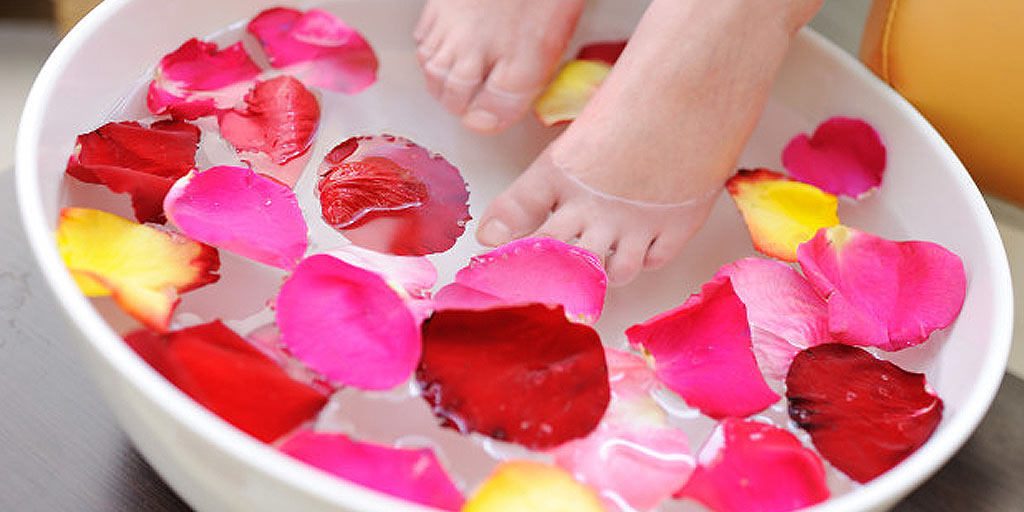 Know Benefits Of Washing Feet Before Hitting The BedKnow Benefits Of