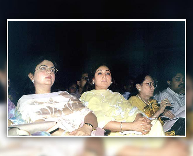 difference between nita ambani and tina ambani