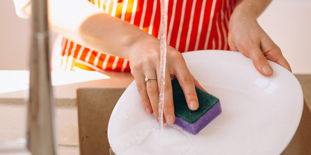 benefits-of-washing-the-dishes-by-hand