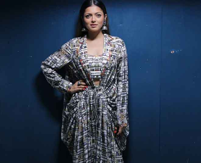 drashti dhami in beautiful saree